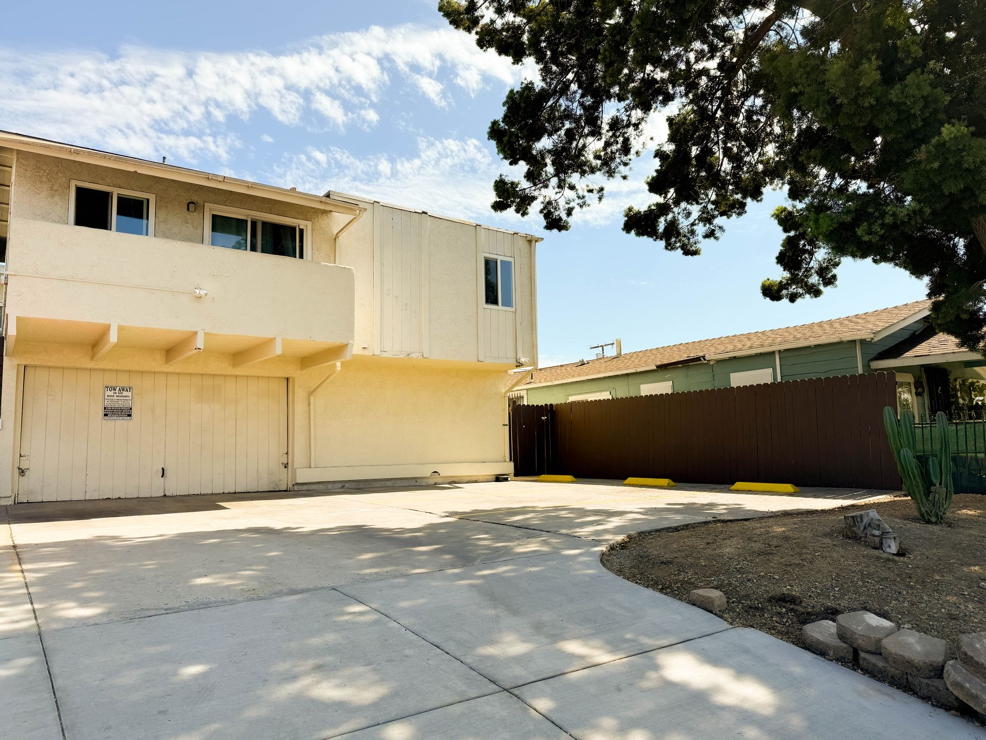 San Diego Apartment: 3781 Marlborough Avenue