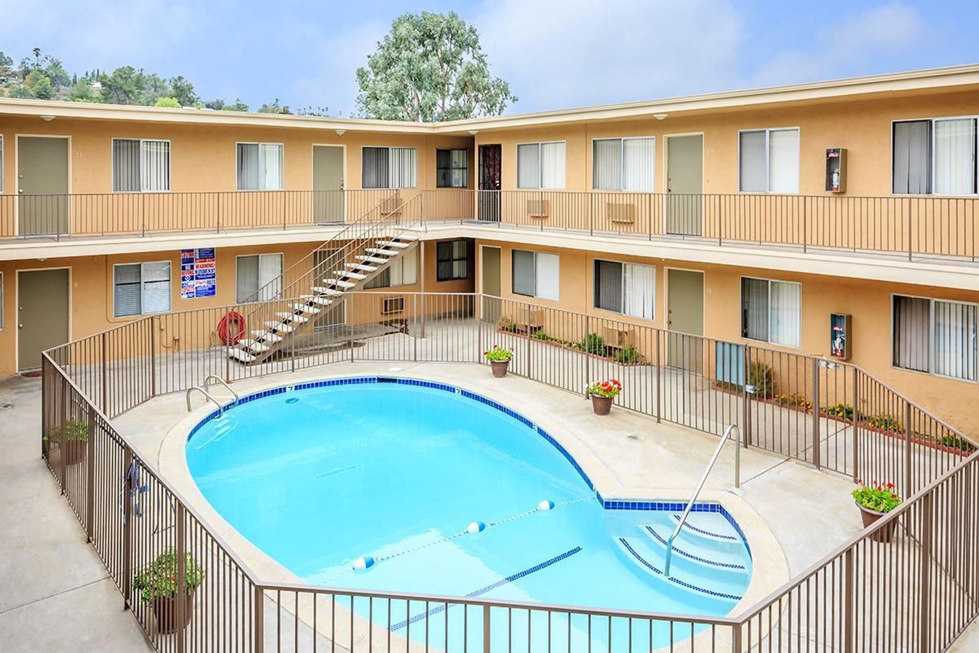 Lakeside Apartment: 9250 Winter Gardens & 12058 Rockcrest Rd.