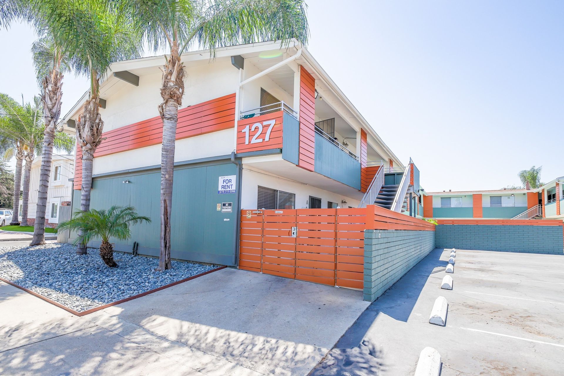 El Cajon Apartment: 127 W Renette Ave