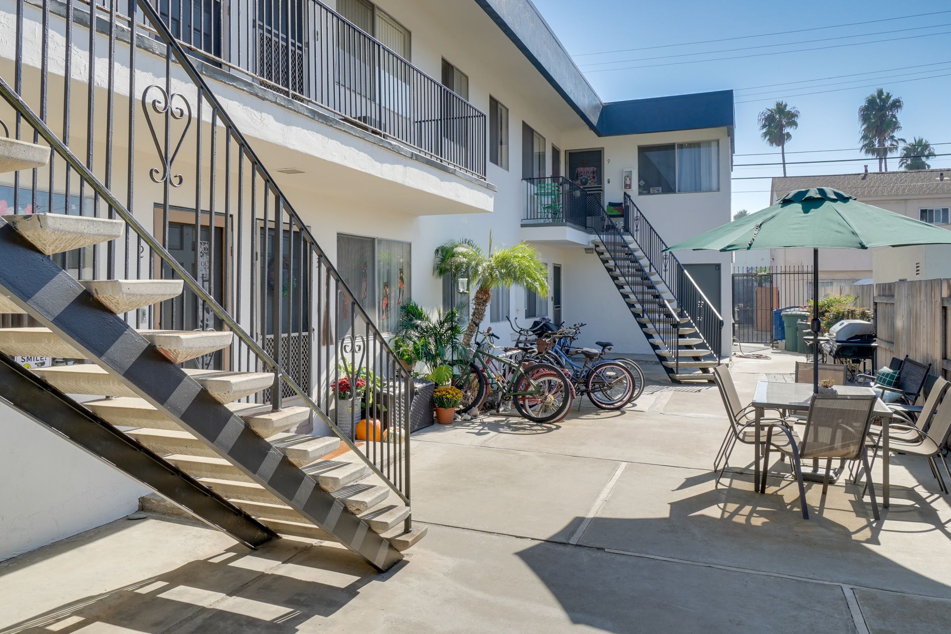 San Diego Apartment: 4955 Saratoga Ave