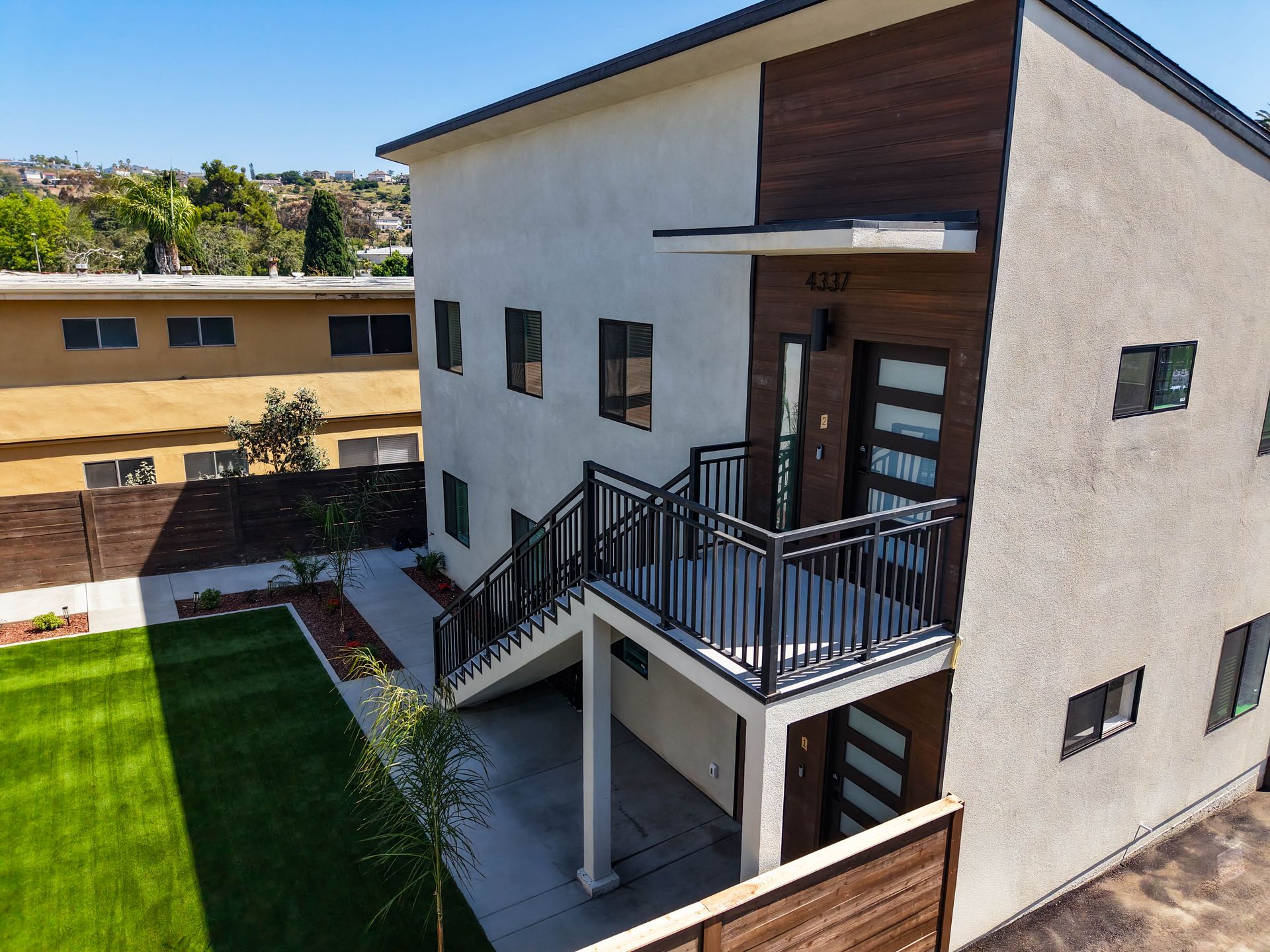 La Mesa Apartment: 4343 -  4345 Parks Ave