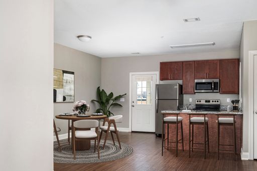 3 bedroom 2 bath Luxury Apartment Home