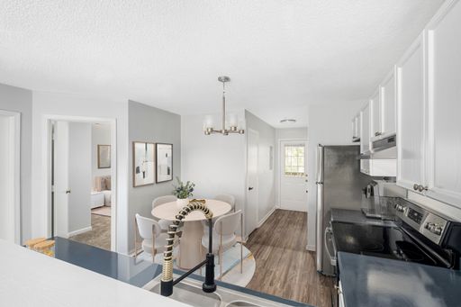 Luxury, and spacious 2 bedroom, 2 bathroom apartment – photo 1