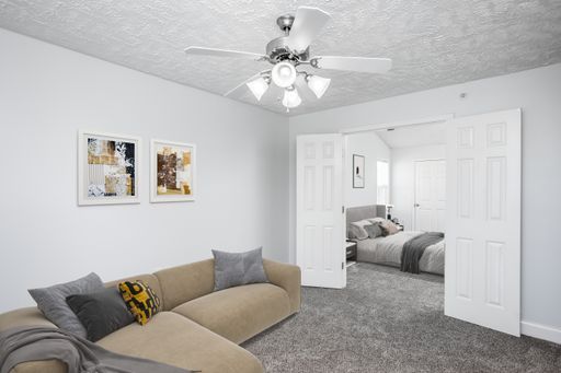 3 Bed, 2 Bath Apartment - Apply Now! – photo 1