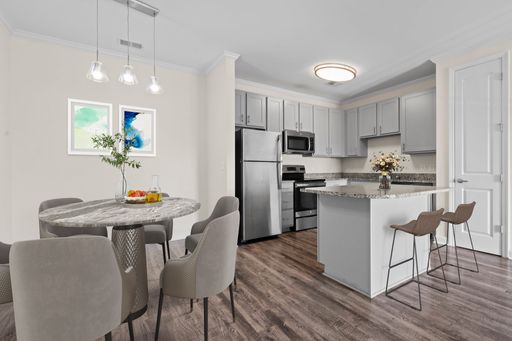 Luxury, and spacious 2 bedroom, 2 bathroom apartment – photo 1