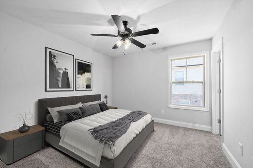 Modern Luxury 2 Bed, 2.5 Bath Townhouse – photo 1
