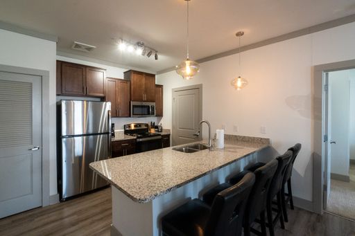 LeConte Lodge | 1 Bed 1 Bath – photo 1