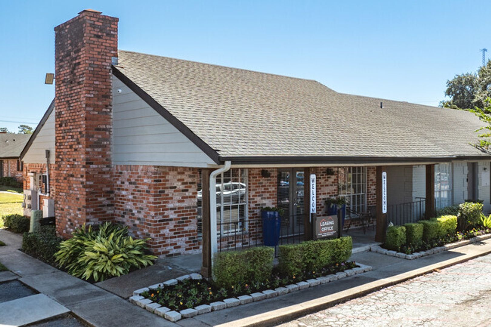 Beaumont Apartment: 6550 Lexington Dr