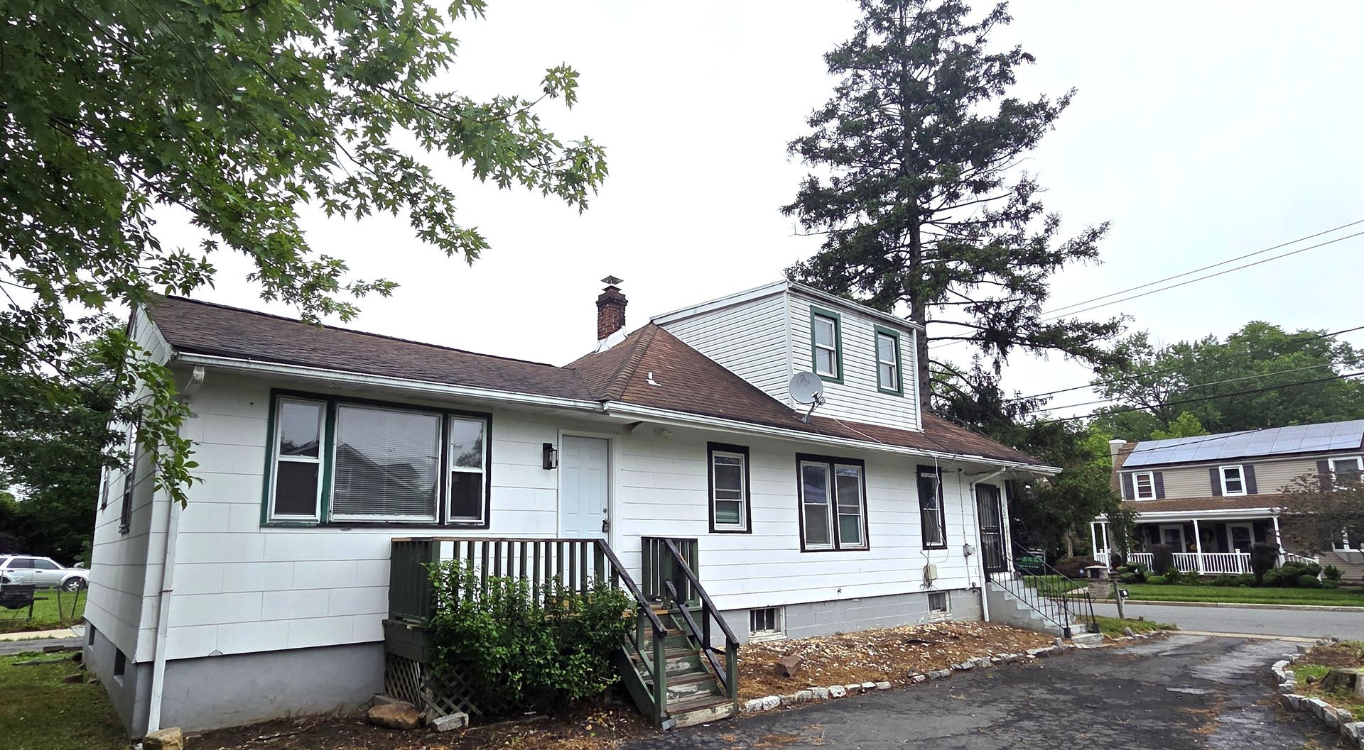 Ewing House: 117 Browning Ave