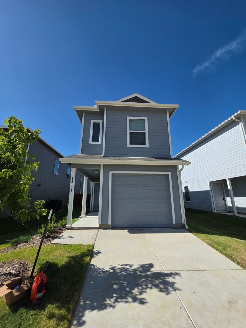 Providence Village House: 12121 Morgan Dr