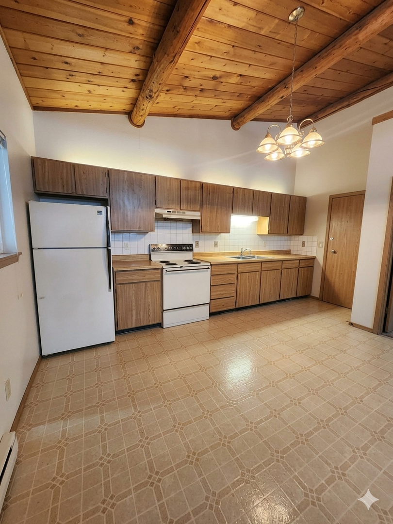 NORTH POLE Apartment: 2555 MISSION RD.