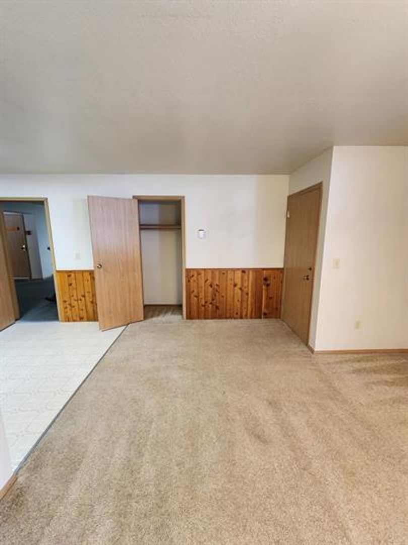 BEAVER LAKE APARTMENTS 8 of 14