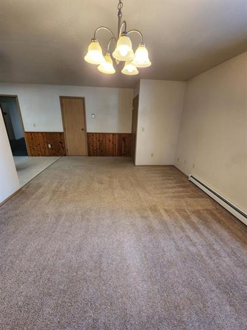 BEAVER LAKE APARTMENTS 4 of 14