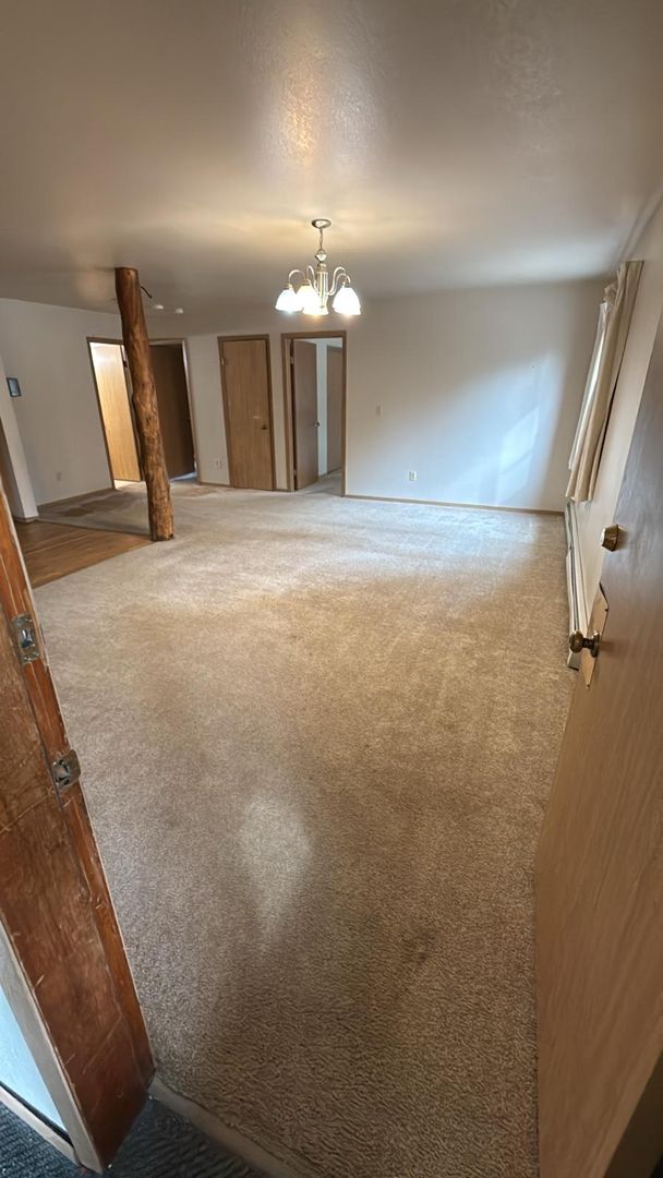 NORTH POLE Apartment: 2555 MISSION RD.
