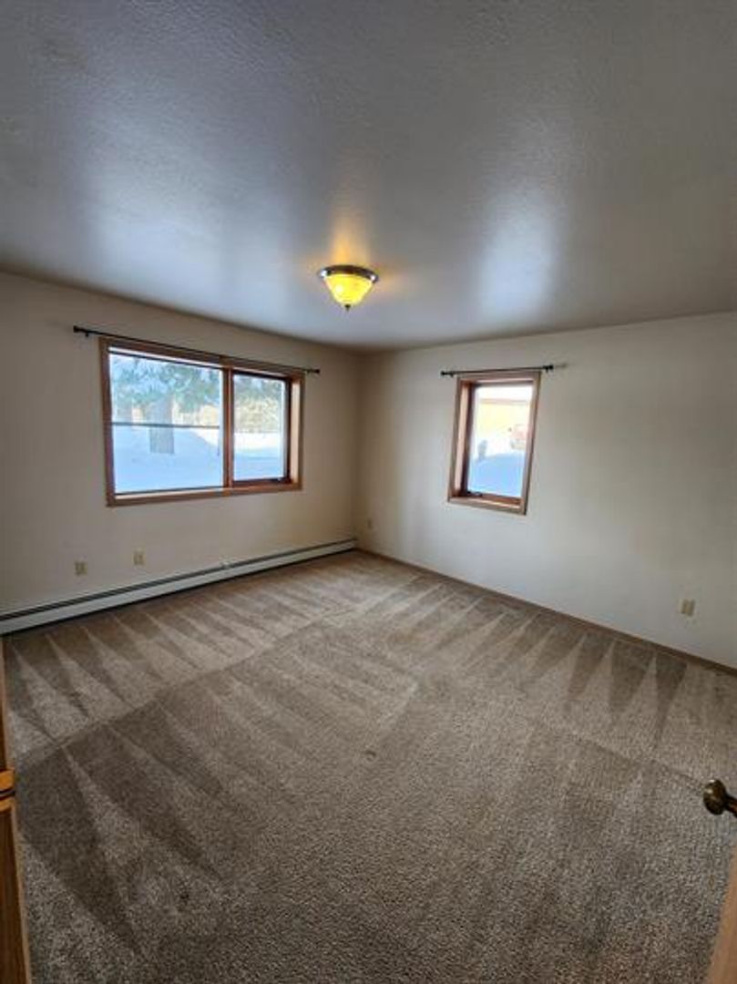 BEAVER LAKE APARTMENTS 5 of 14