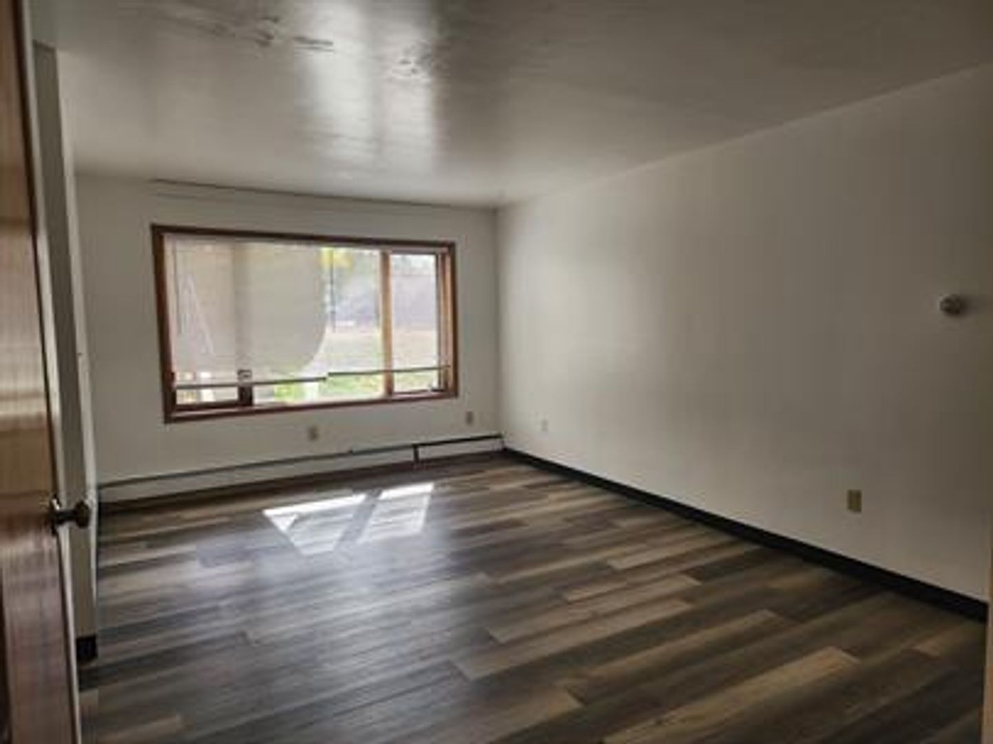 Spacious Home in Prime Location at Fairbanks - 604 2nd St. Fairbanks 2 of 9