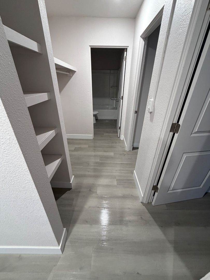 NORTH POLE Apartment: 3397 BELLWOOD ST.