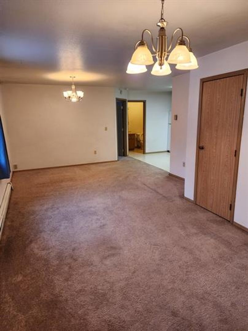NORTH POLE Apartment: 2555 MISSION RD.