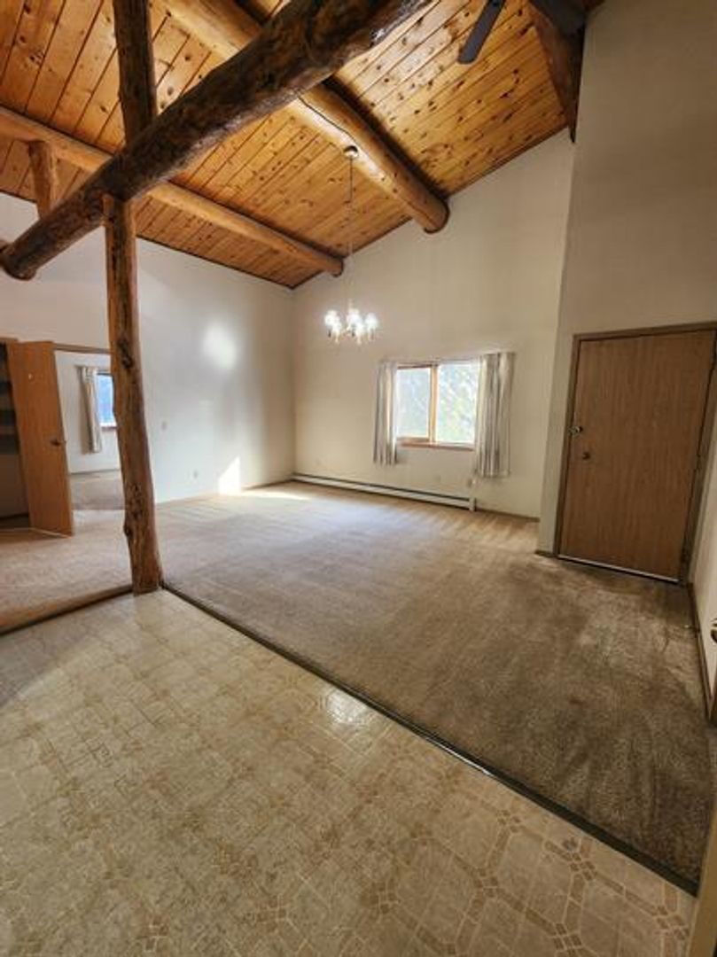 NORTH POLE Apartment: 2555 MISSION RD.