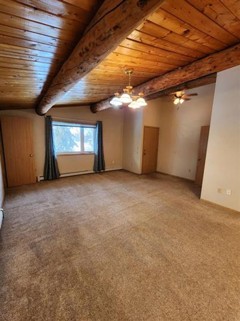BEAVER LAKE APARTMENTS 8 of 9