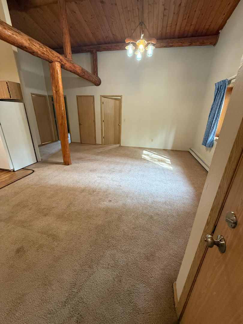 NORTH POLE Apartment: 2555 MISSION RD.