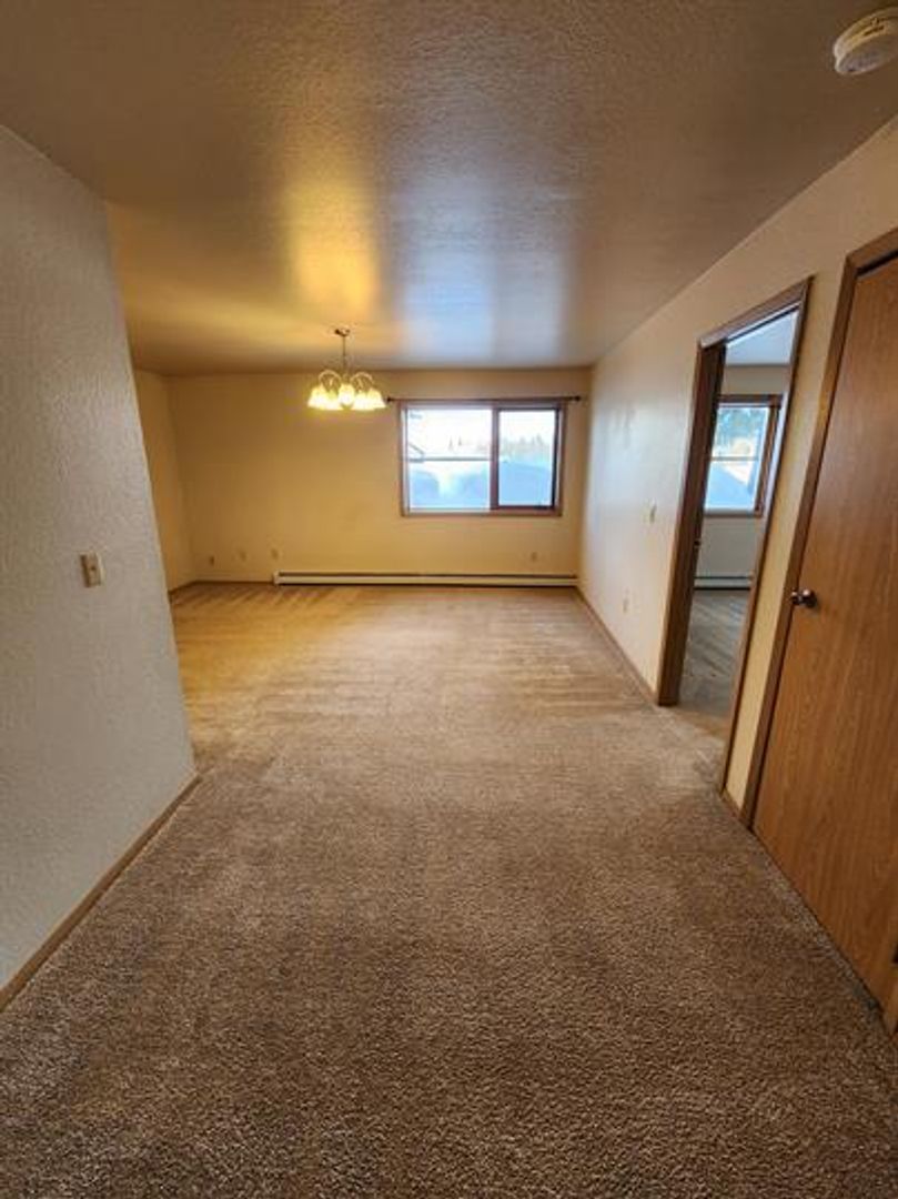 BEAVER LAKE APARTMENTS 2 of 14