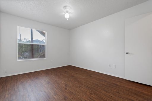 Langtry Apartments- 2 Bedroom 2 Bathroom – photo 1