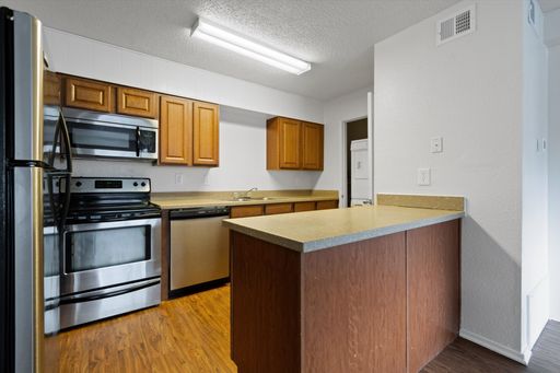 Langtry Apartments- 2 Bedroom 2 Bathroom – photo 1