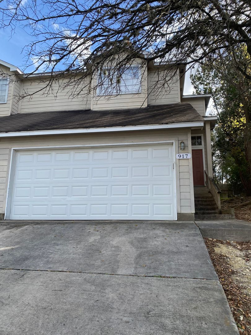 San Marcos Apartment: 911 Sagewood Trail