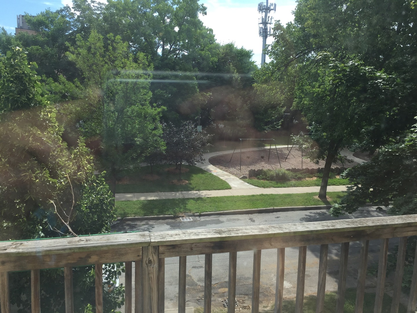 Milwaukee Apartment: 3063 N Bremen St