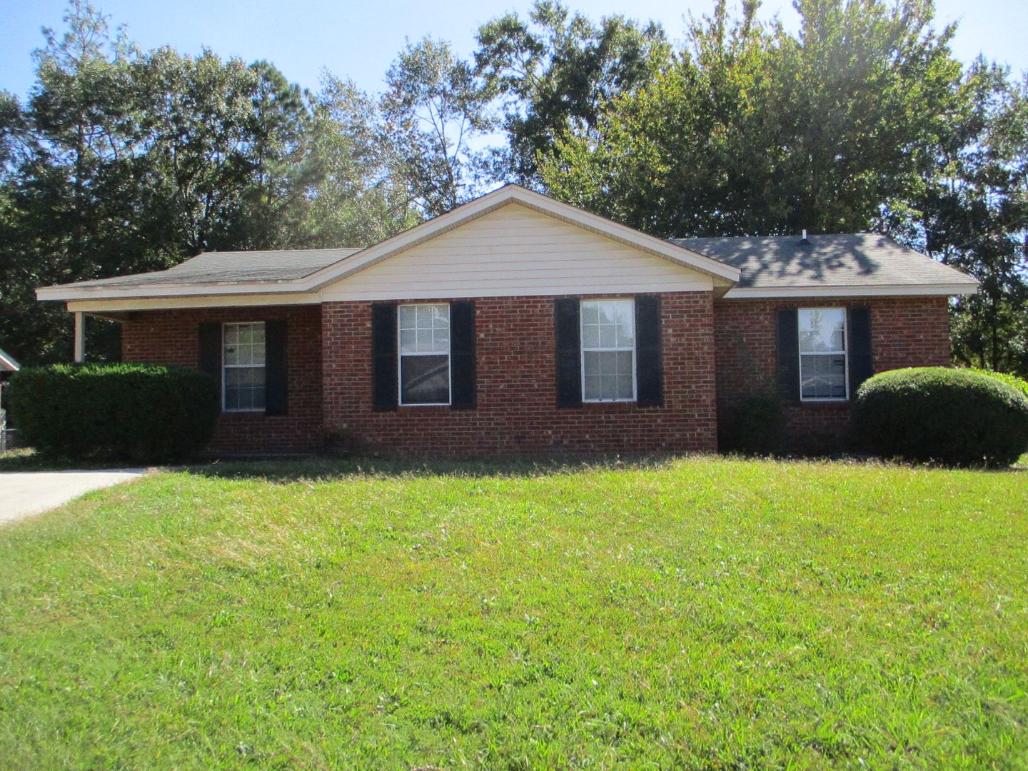 Augusta House: 3436 McAlpine Dr