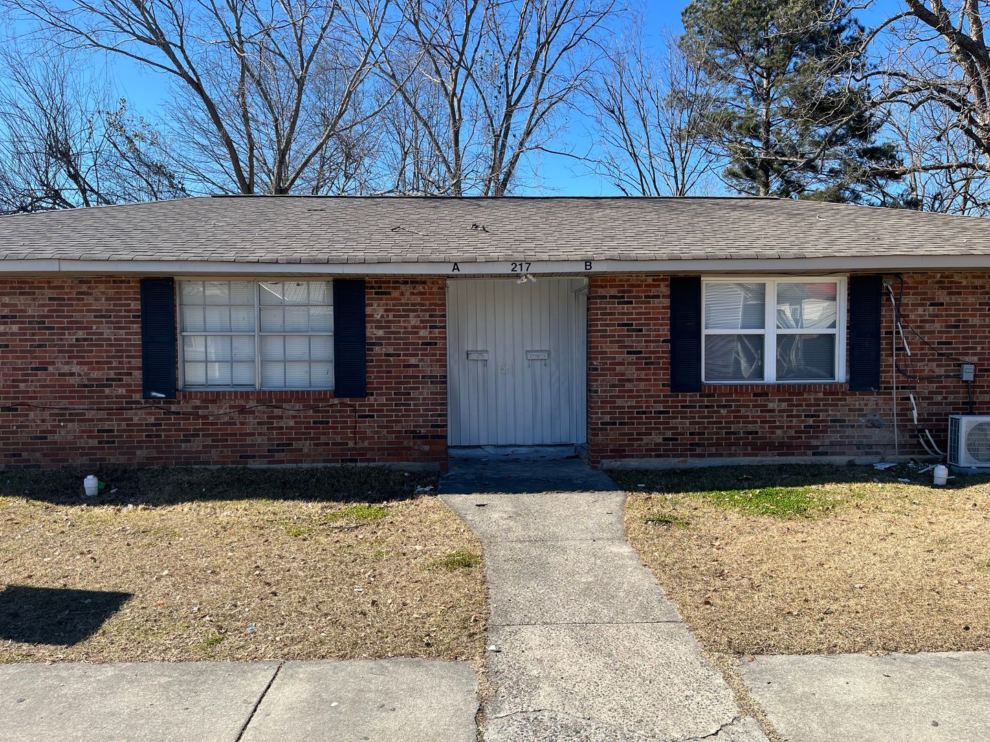 Augusta House: 217 MetCalf Street