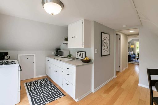 Cozy Studio Apartment Near Downtown!