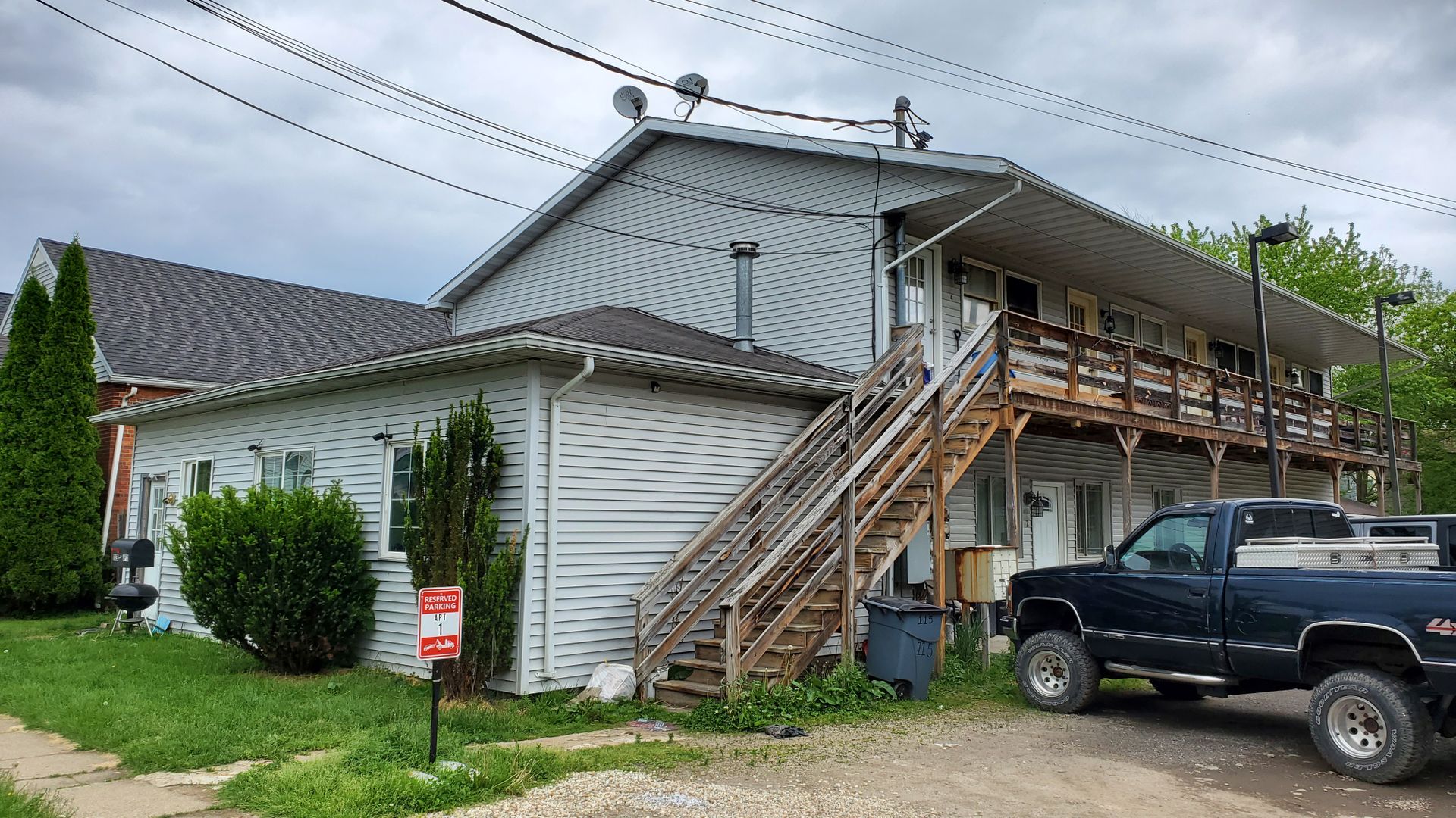 Olean Apartment: 113 S. 6th St.