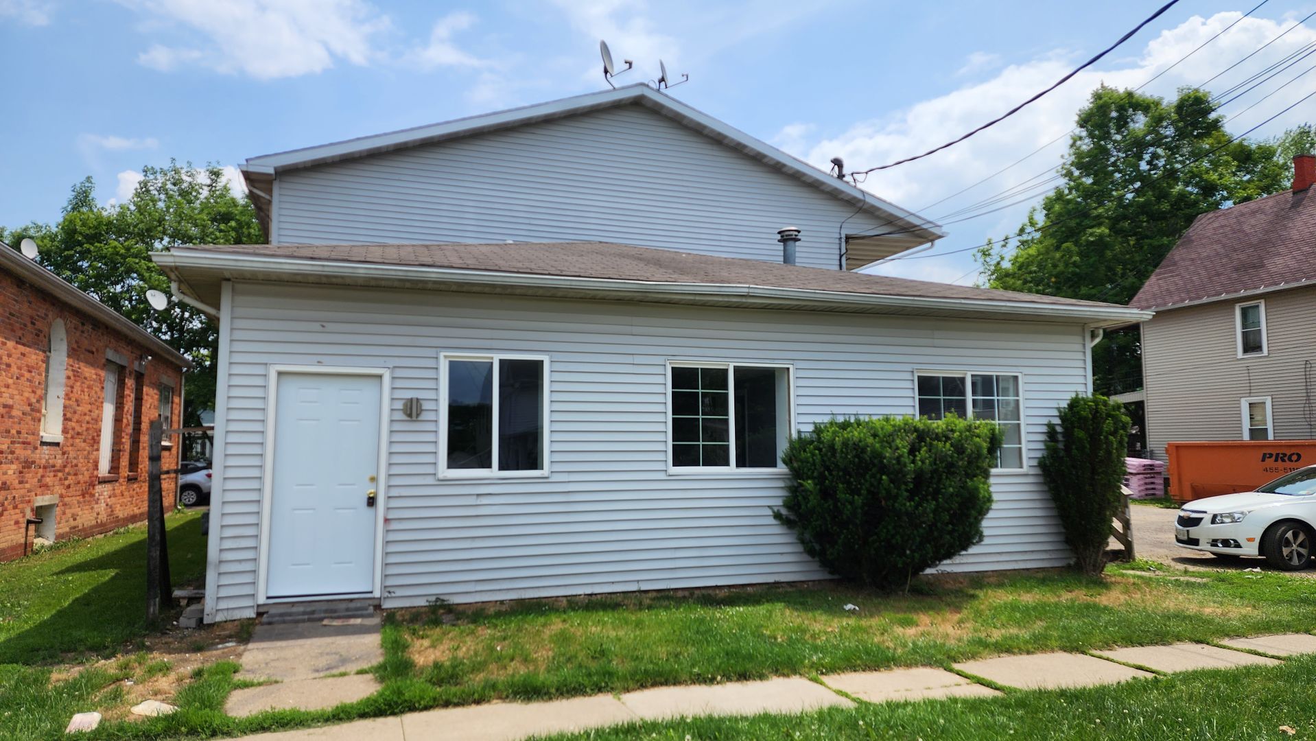 Olean Apartment: 113 S. 6th St.