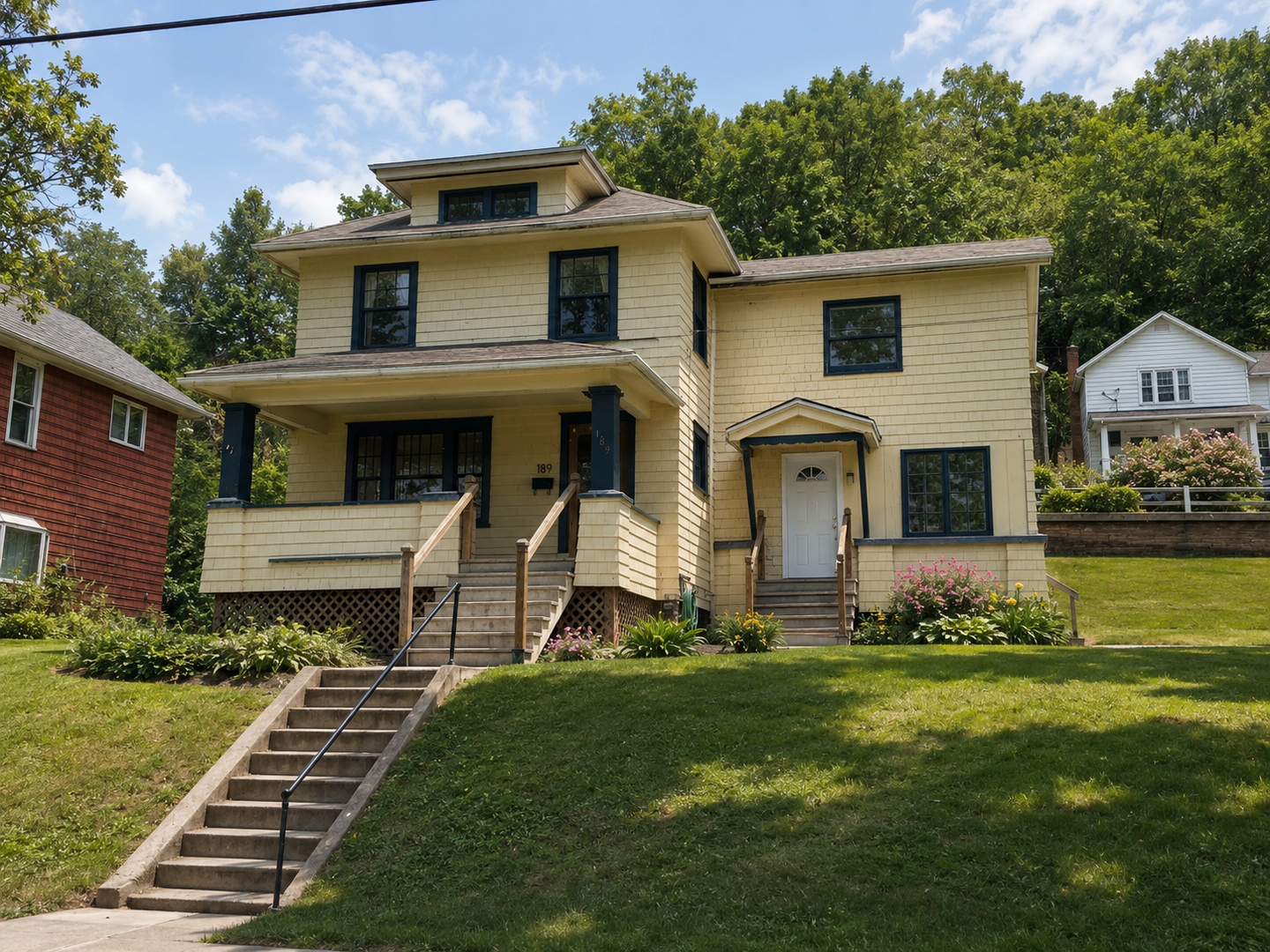 Bradford House: 189 Jackson Avenue