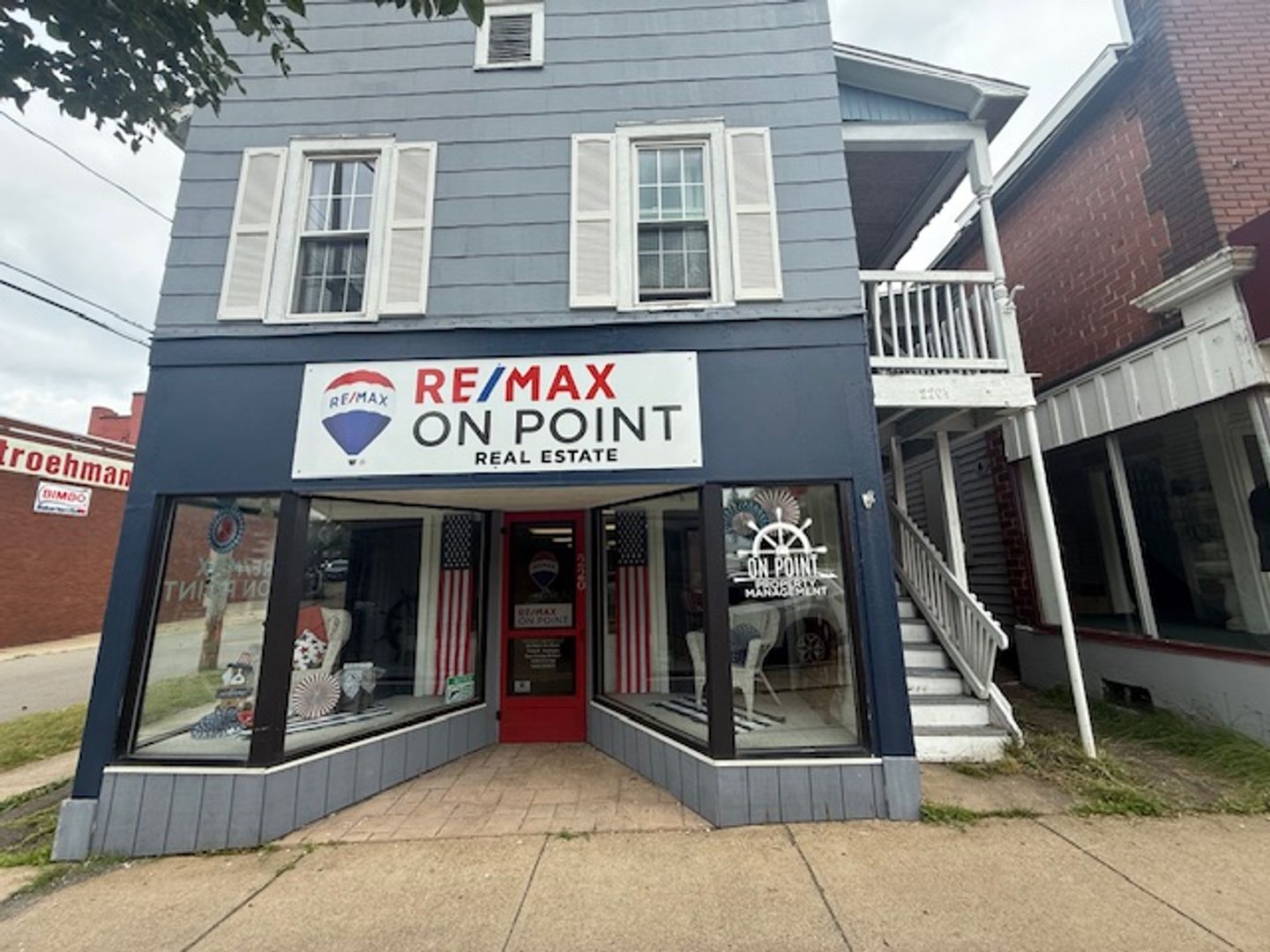 220 West State St./102 N. 2nd St. 