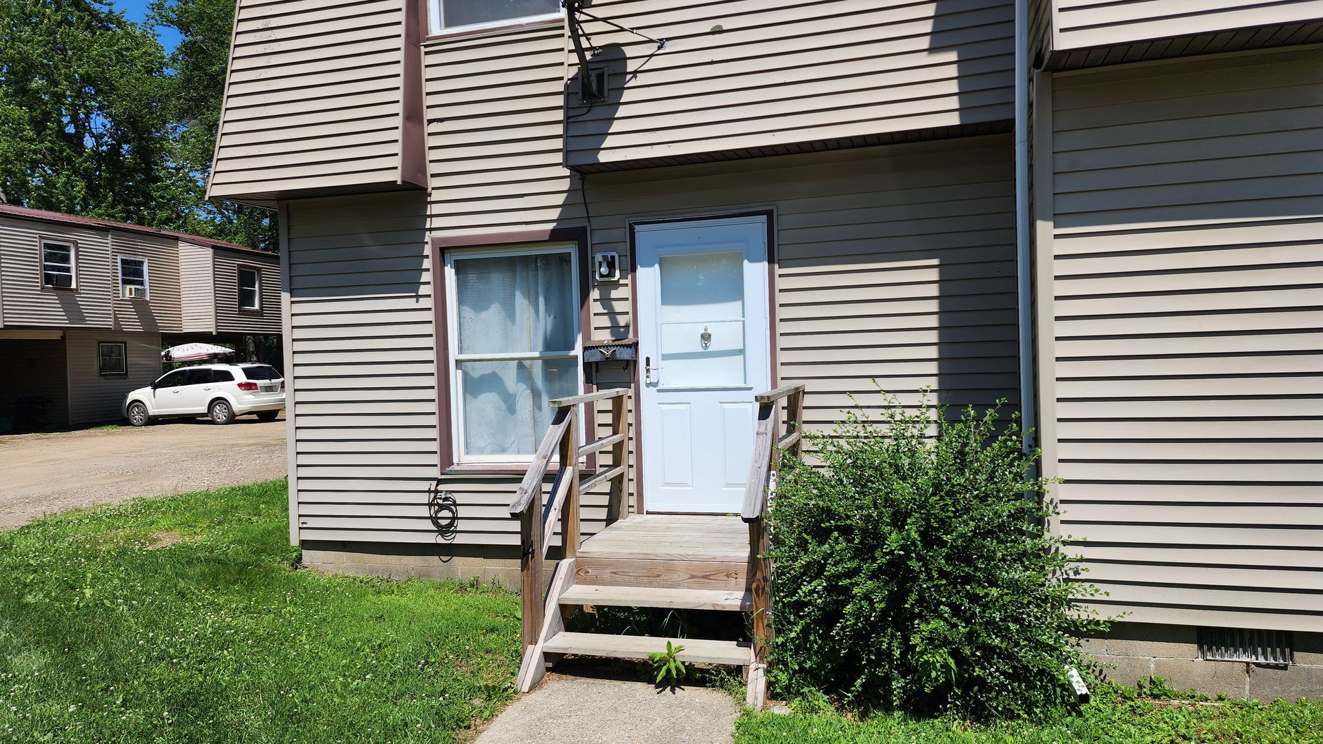 Cuba Apartment: 39 Medbury Avenue