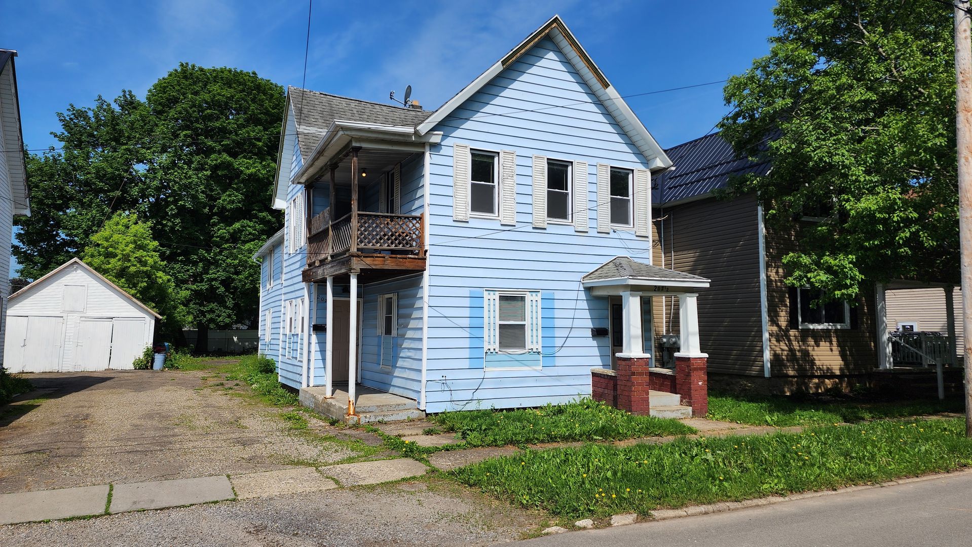 Olean Apartment: 207 - 207 1/2 North 11st Street
