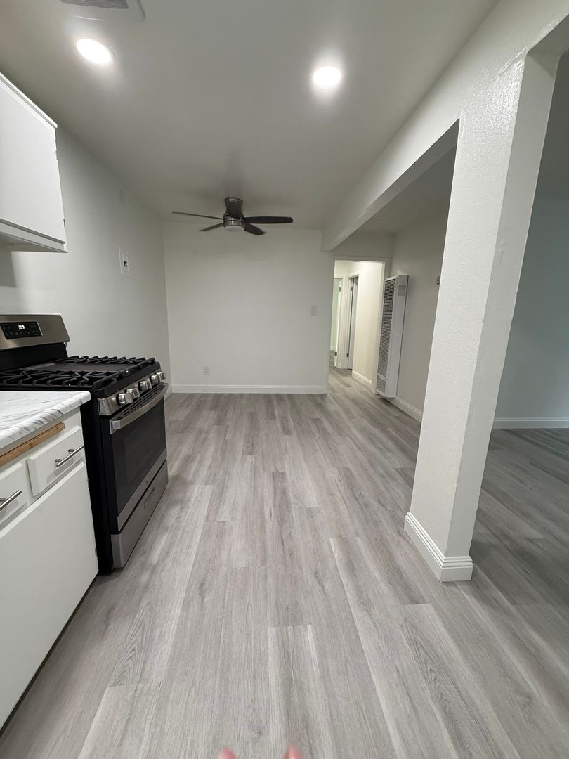 Anaheim Apartment: 9081 - 9195 Cerritos Ave.