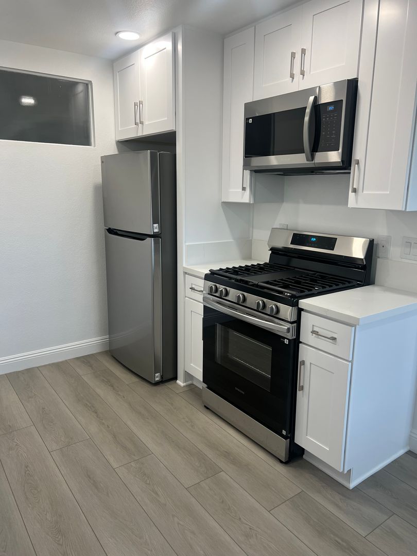 Westminster Apartment: 6640-6930 Westpark Place