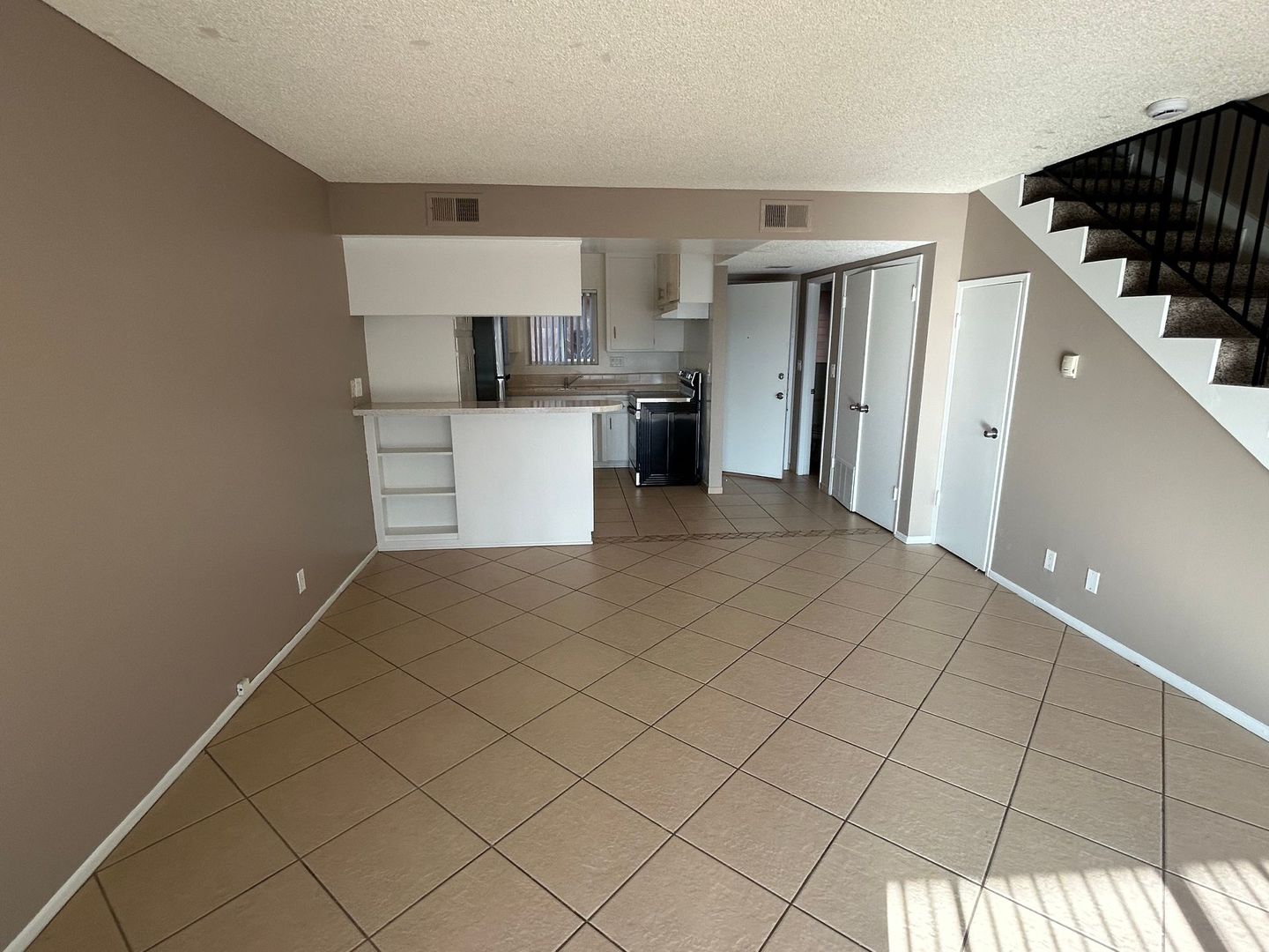 Fullerton Apartment: 2440-2450 N. Harbor Blvd.