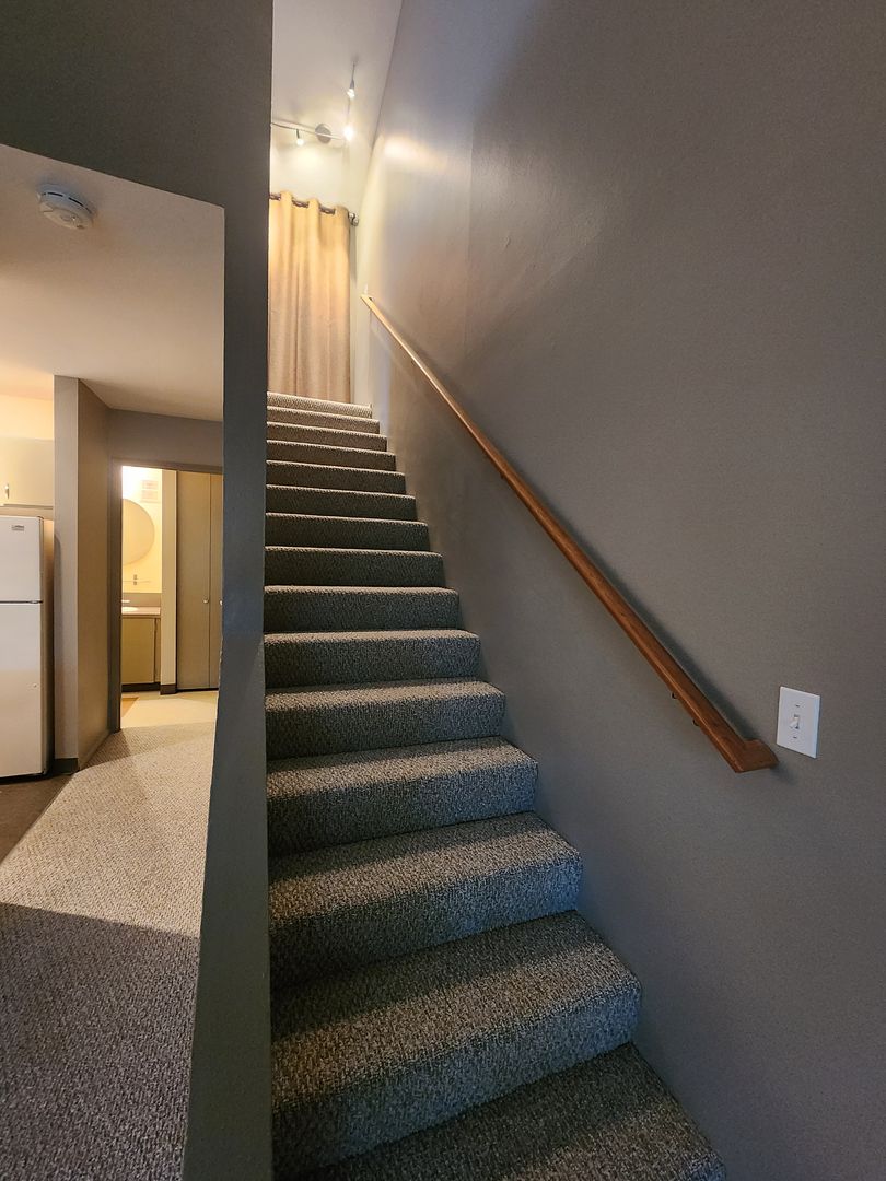 Portland Apartment: 7112 N. Alta Ave