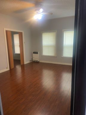 A Studio Apartment in Glendale | On-Site Laundry | Gated Community – LIMITED TIME OFFER: 2 WEEKS FREE RENT MOVE-IN SPECIAL – photo 1