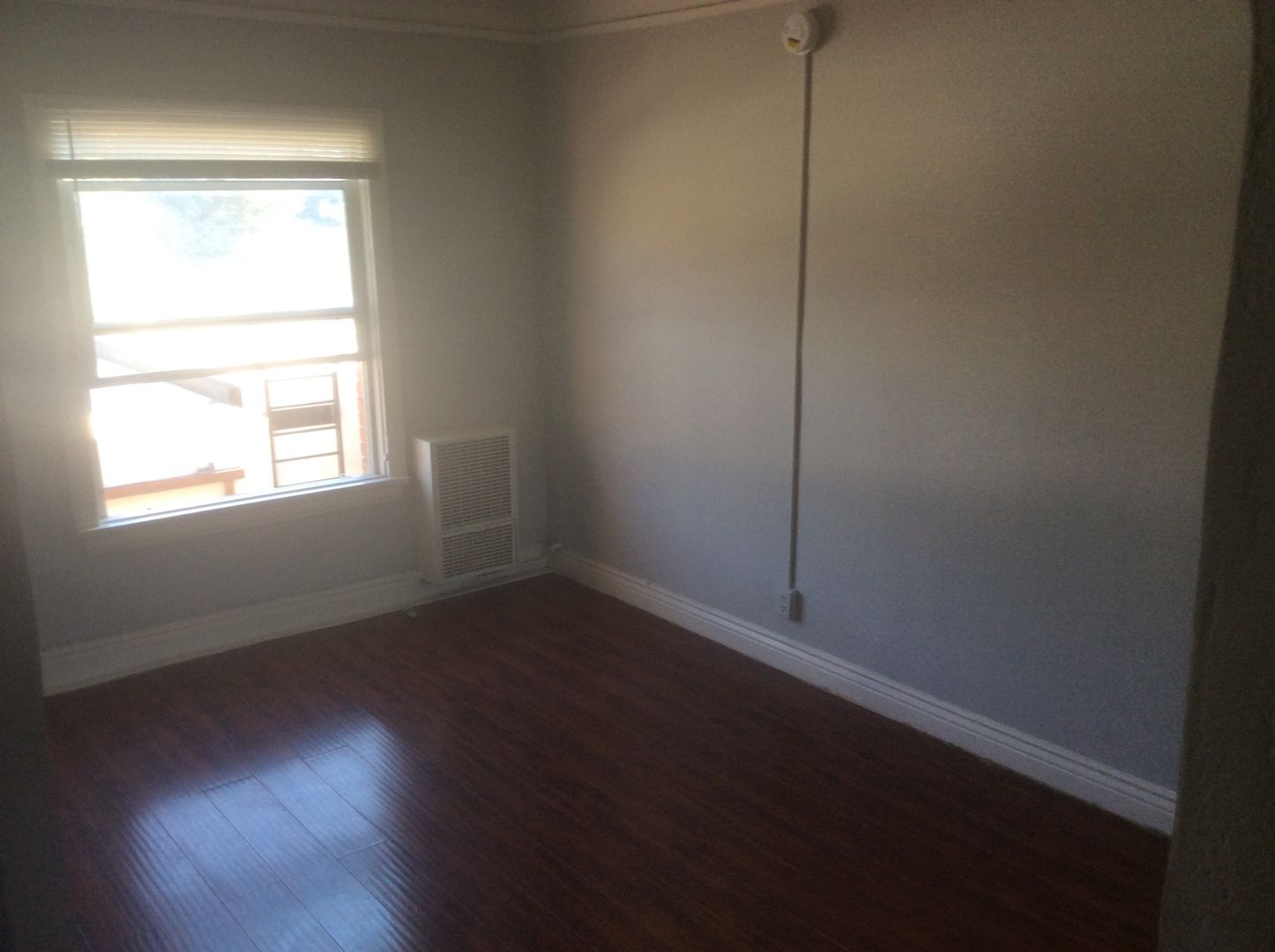 Los Angeles Apartment: 1837 N. Alexandria Ave.