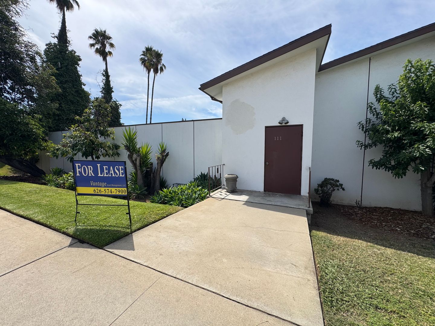 West Covina Apartment: 111 S Mockingbird Ln