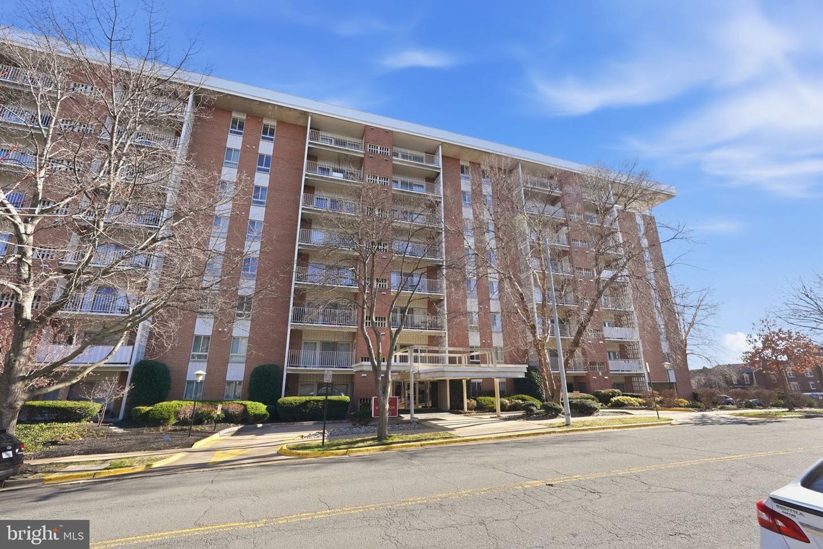 Alexandria Condo: 5250 Valley Forge Drive