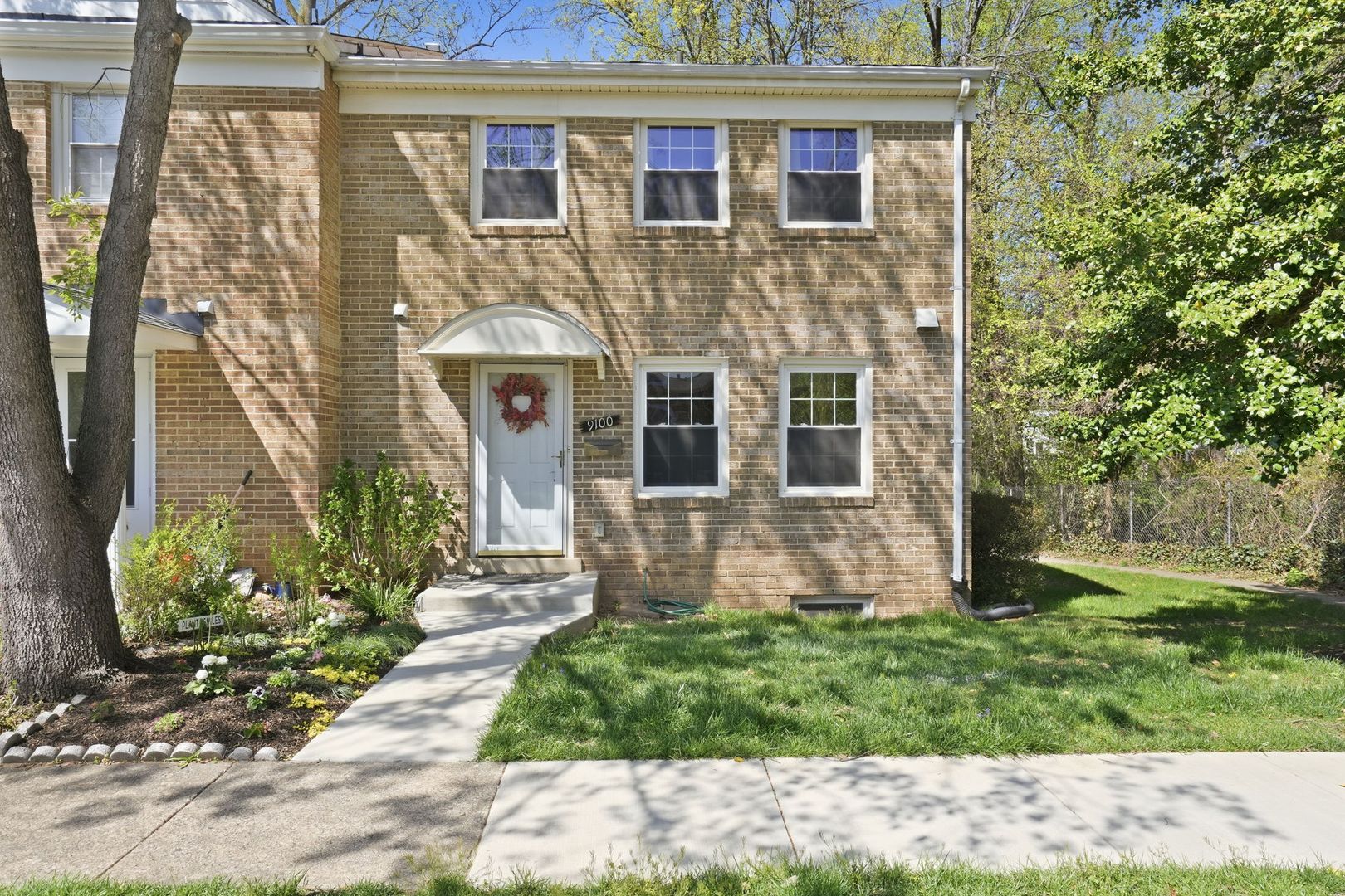 Fairfax Townhome: 9100 Omar Court