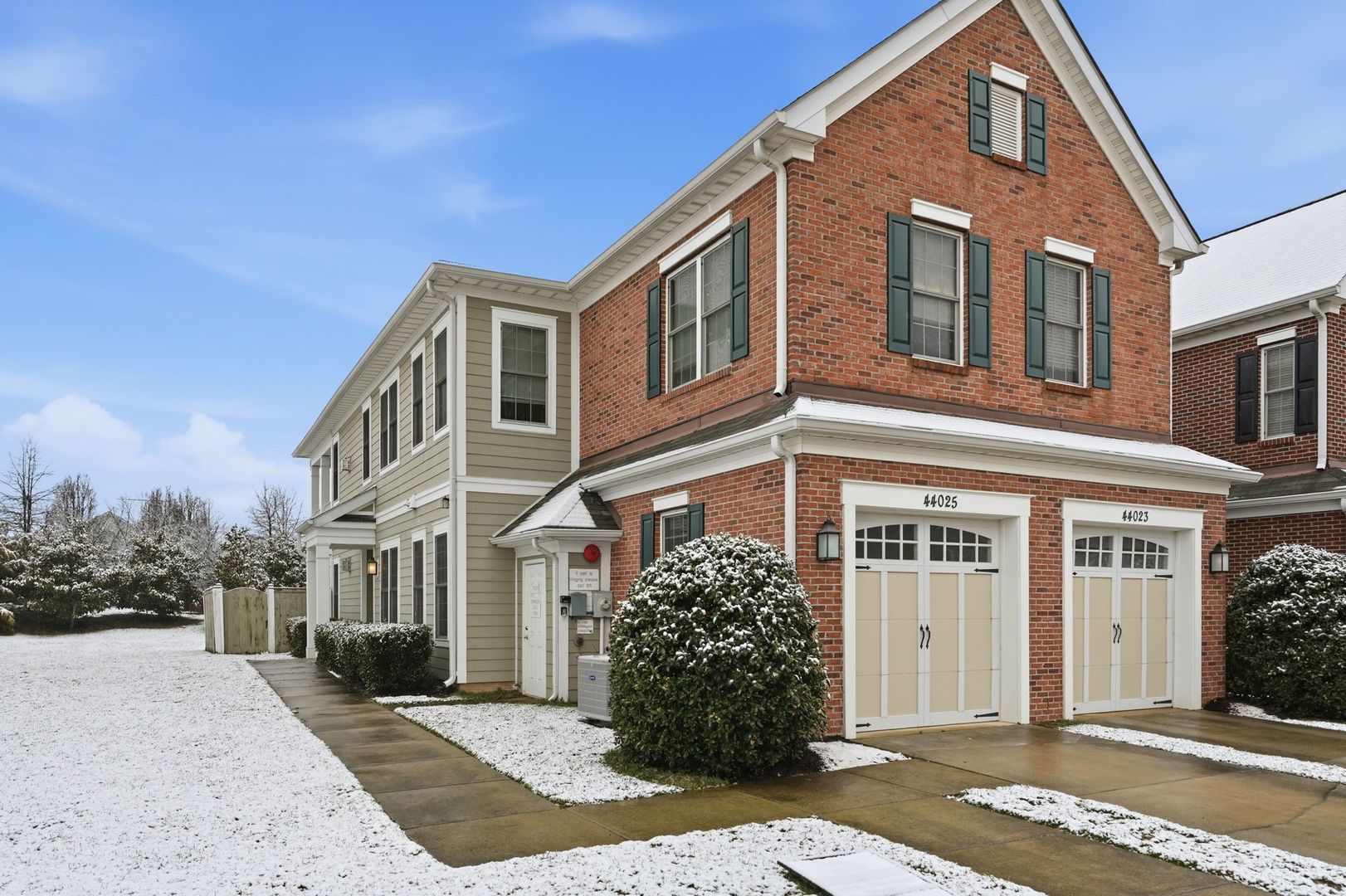 Chantilly Condo: 44025 Vaira Terrace