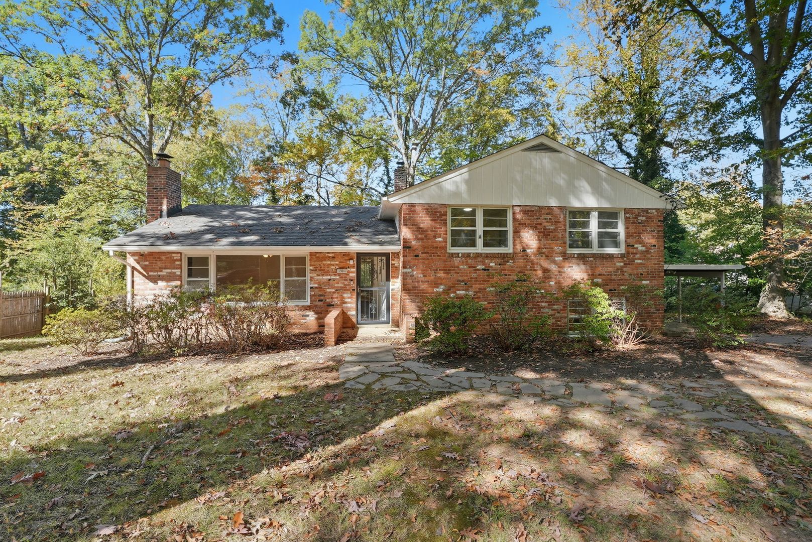 Fairfax House: 2904 Swanee Lane